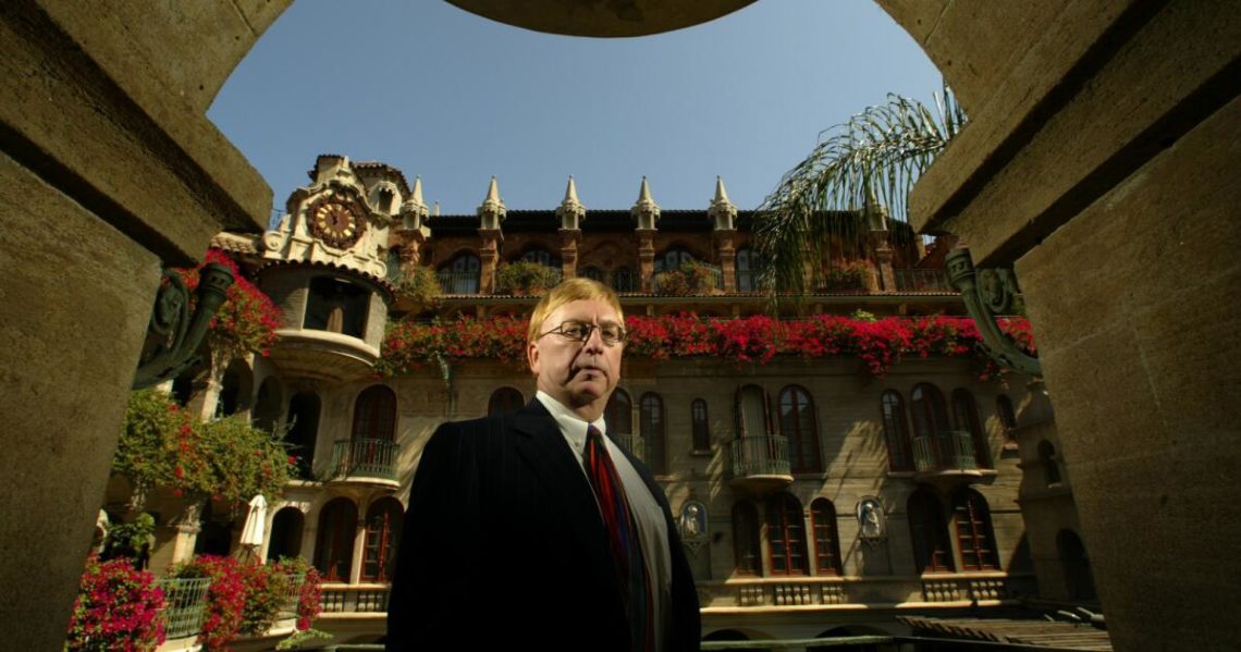 Duane Roberts, frozen burrito magnate and Mission Inn owner, dies at 88
