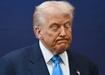 Trump’s Approval Rating Plummets to New Low in Damning Survey