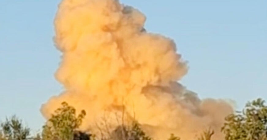Explosion at Mississippi plant sends large plume of yellow smoke into the air
