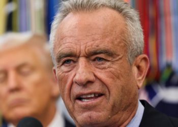 FDA Staff in Meltdown as RFK Jr. Chaos Triggers Mass Exit Fears