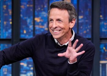 Seth Meyers Mocks Trump’s Unhinged Flirting in the Oval Office