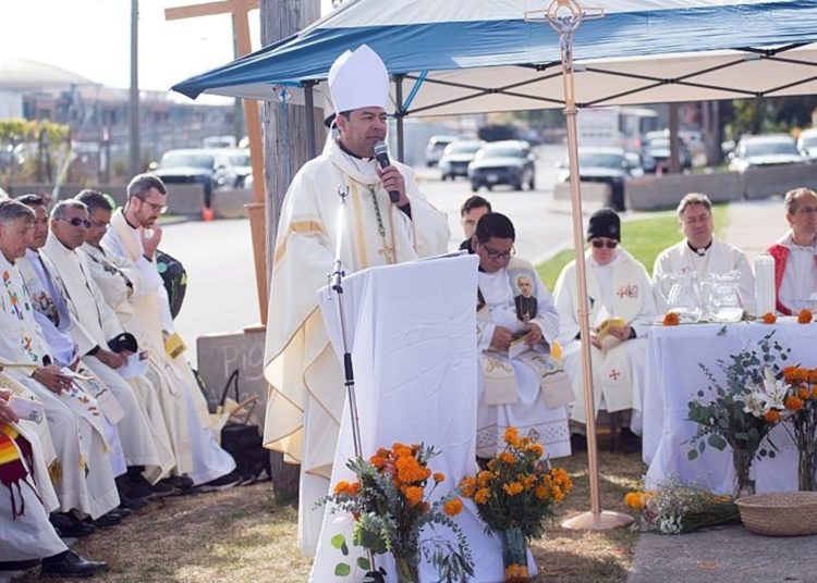 Faith leaders blocked by ICE from delivering Communion to immigrants speak out