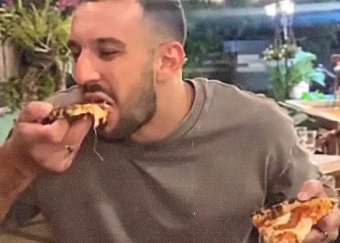 Fitness Influencer Dies After Eating 10,000 Calories in Extreme Weight-Gain Stunt
