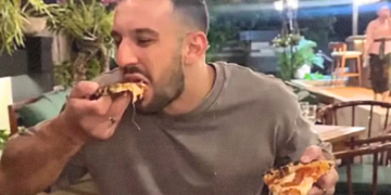 Fitness Influencer Dies After Eating 10,000 Calories in Extreme Weight-Gain Stunt