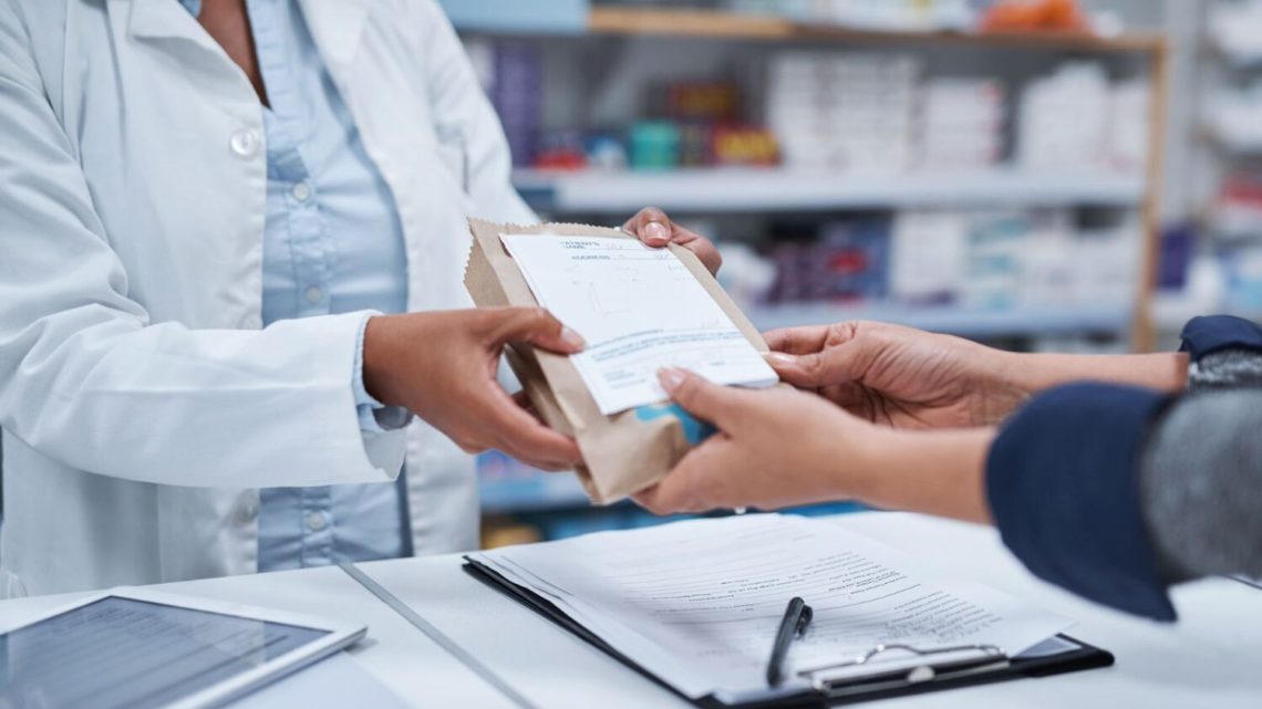 Free discount cards that can cut prescription costs by 80% now available in Arizona