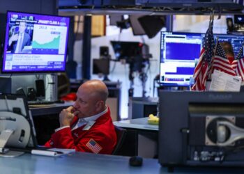 What the S&P 500 is hiding about the economy