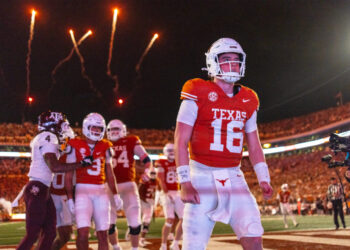 College football winners and losers: Texas makes its case for a playoff berth