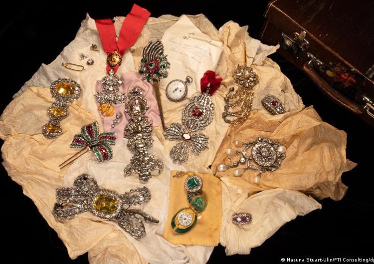 Habsburg family unveils secret royal jewel stash in Canada