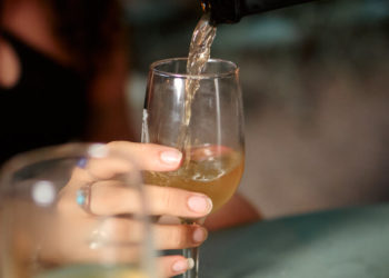 Heavy Drinking Is Tied to Worse Strokes, Study Finds