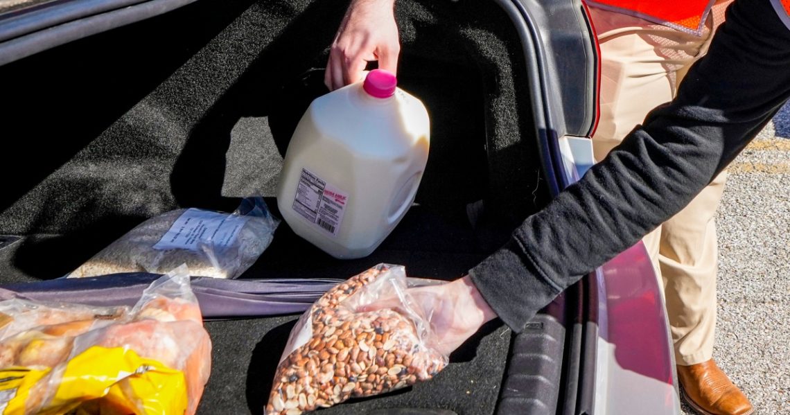 Houston families seek food aid as SNAP hangs in limbo