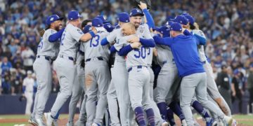 How to use L.A. Metro to celebrate at Dodgers World Series parade