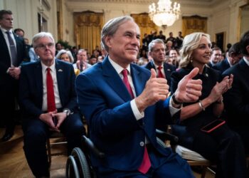 In Houston suburbs, Abbott’s attacks on CAIR unnerve Muslim residents