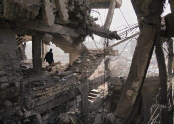 Lack of tents, food and warm clothes leaves Gazans exposed ahead of winter