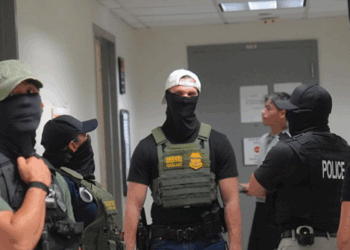 Illinois Passes Law Preventing ICE Arrests in Courthouses