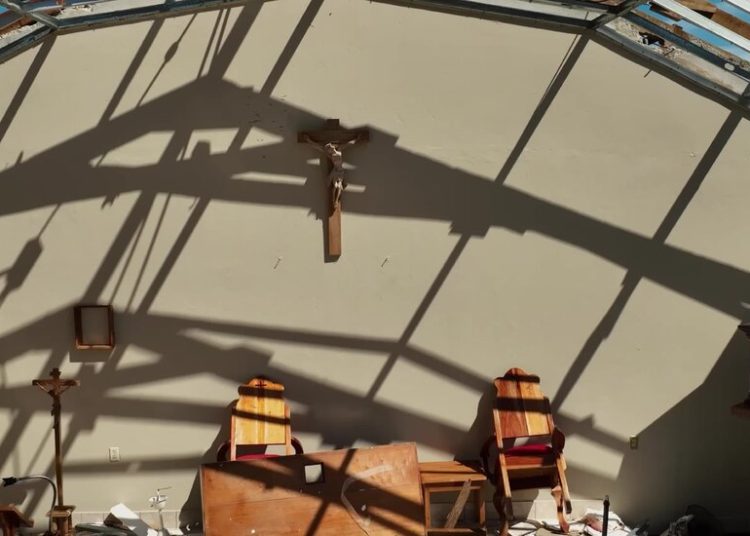 In Jamaica, a Seaside Town Picks Up the Pieces