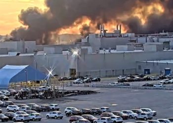 Injuries Reported After UPS Plane Crashes in Louisville, Police Say