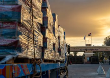 Israel still blocking most Gaza aid as military carries out more attacks