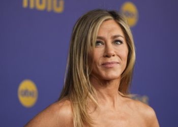 Jennifer Aniston and ‘hypno-coach’ Jim Curtis finally make romance Instagram official
