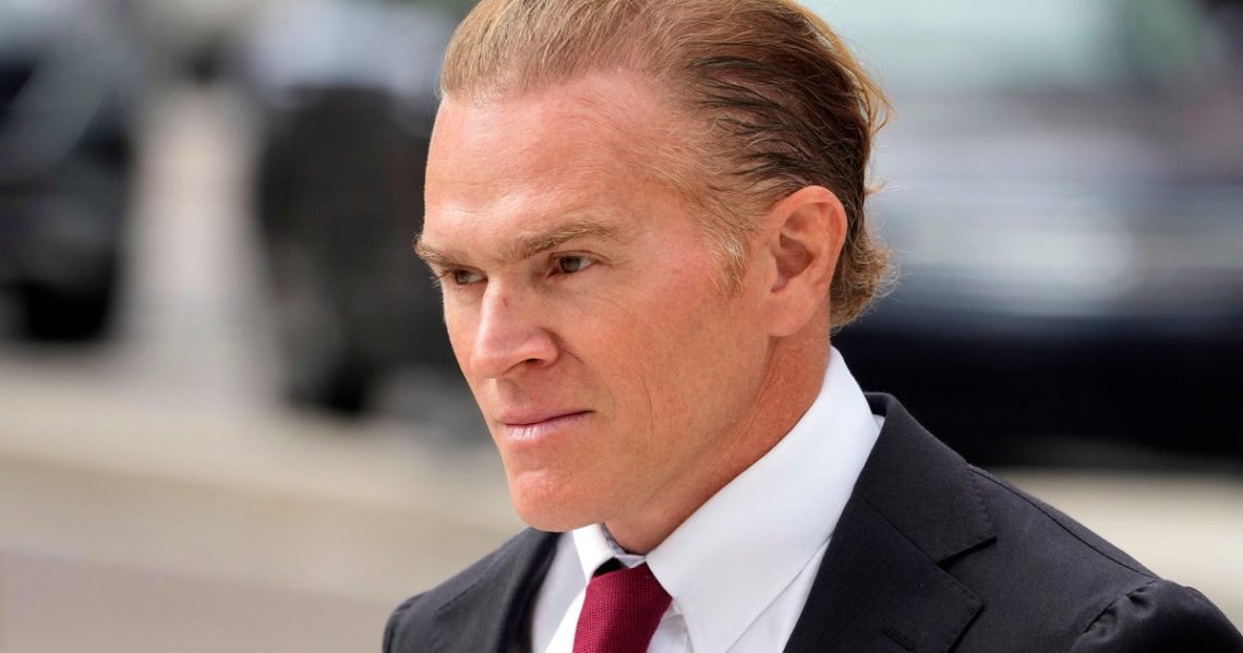 Judge orders arrest of ex-Green Beret tied to failed Venezuela raid