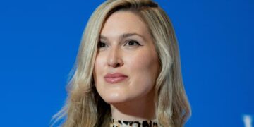 RFK Jr.’s Digital Lover Tried to Bury His Dead Bear Story