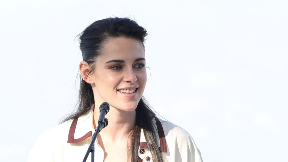 Kristen Stewart Lets Loose in Fiery Speech: Hollywood Is “In a State of Emergency”