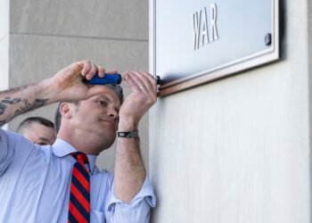 Hegseth Screws the Pentagon With Sign Bearing Make-Believe Name