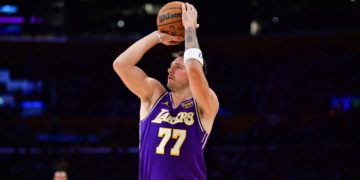 Lakers, Doncic win fifth straight, defeat Spurs without Reaves, James