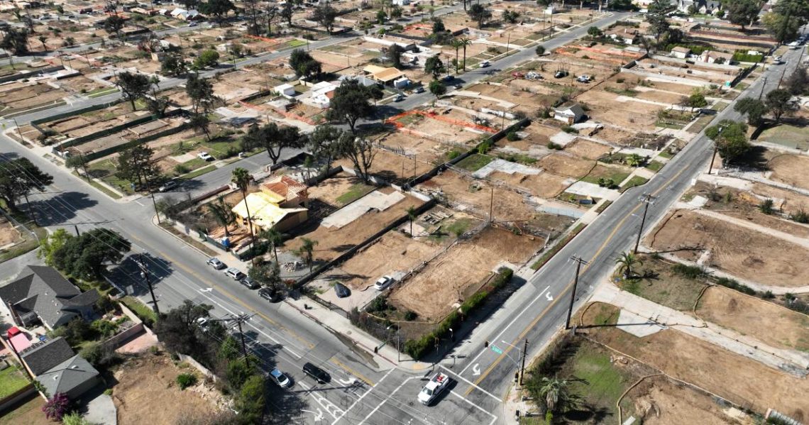 Lopez: Bungled warnings hit weary Eaton and Palisades fire victims like ‘a sucker punch’