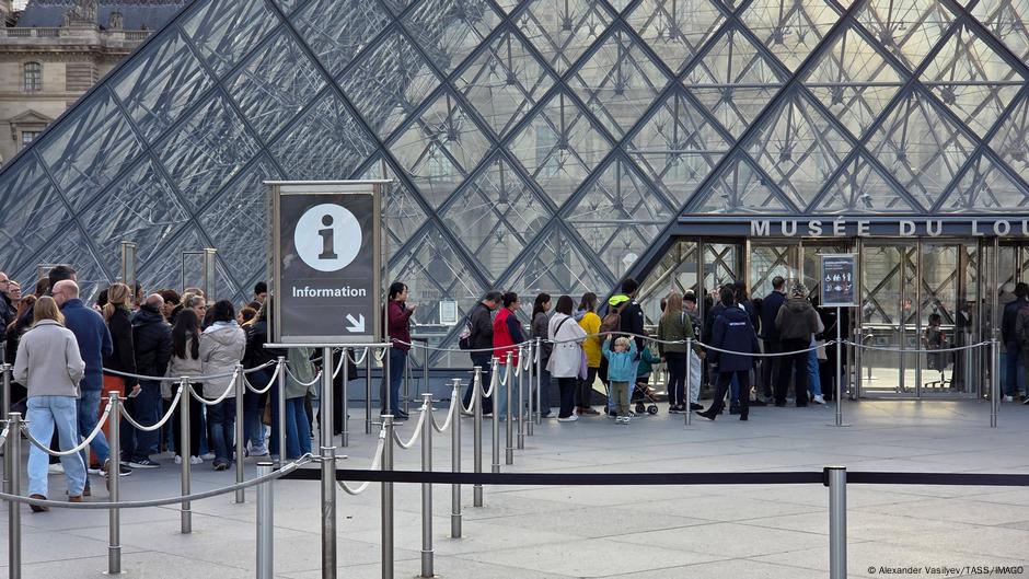 Louvre heist: Two more suspects charged