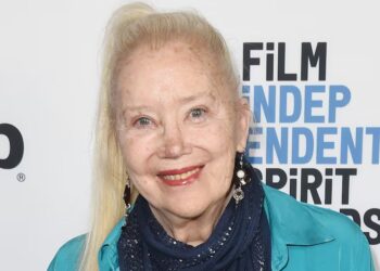 Hollywood Icon Dies After Entering Hospice for Dementia