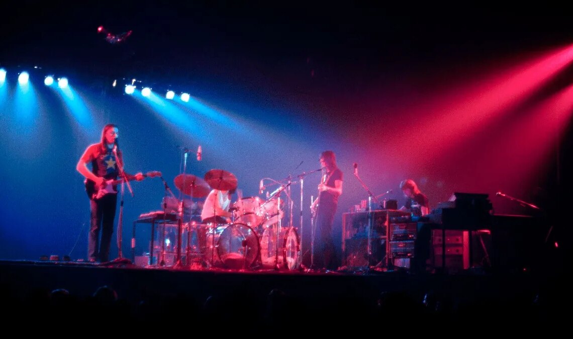 3 Types of Mainstream 20th Century Rock Bands Who Would Struggle to Break Through Today