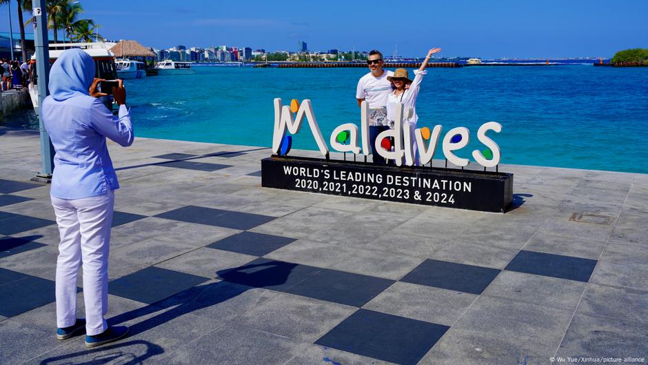 Maldives’ generational ban on smoking goes into effect