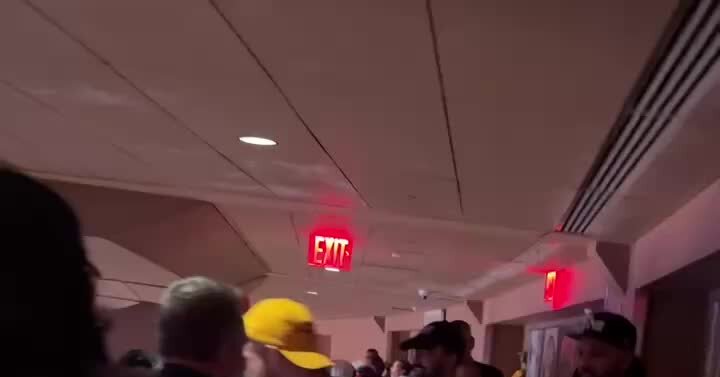 Mamdani Takes In the Knicks From the Rafters, After Cuomo Sat Courtside