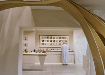 Men’s Fragrances Perfume the Middle East