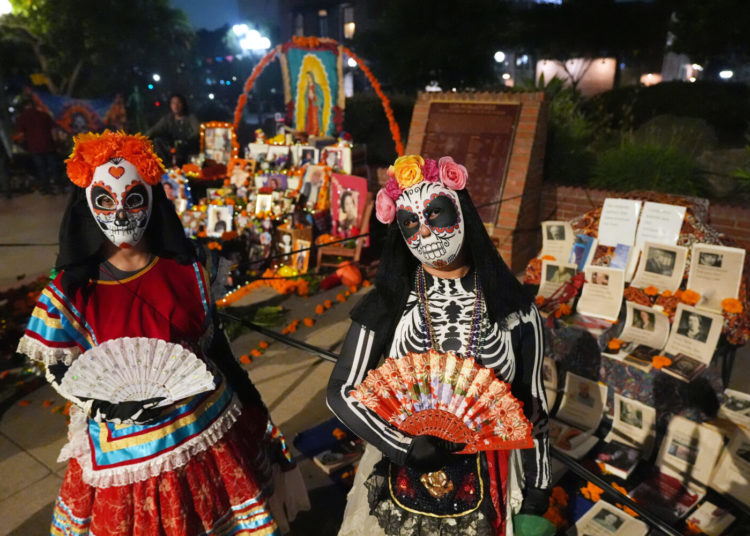 Mexican Americans balance tradition and modernity in Day of the Dead celebrations