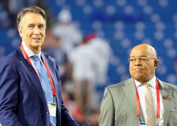 NFL broadcaster Cris Collinsworth makes government shutdown joke as Seahawks blowout Commanders