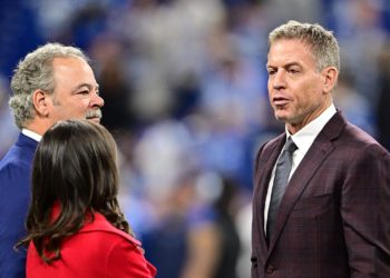 NFL great Troy Aikman fires back at Jerry Jones’ trade plan amid losing effort: ‘He may want to cancel’