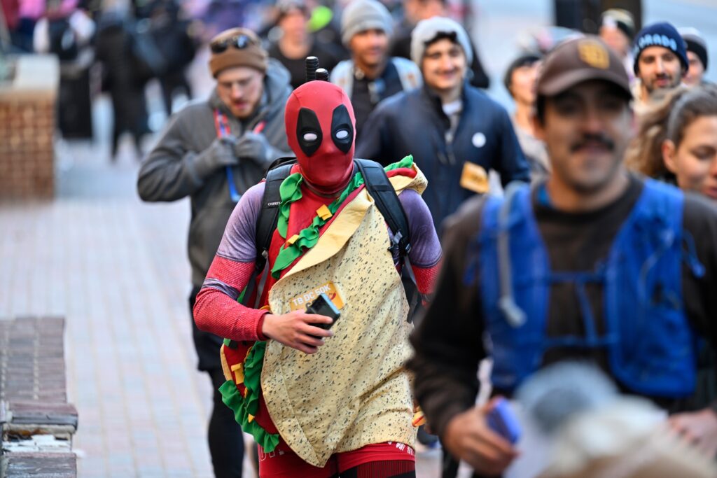 At this ultramarathon, runners tackle 32 miles and eat at nine Taco Bells