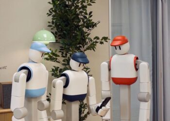 This Home Robot Clears Tables and Loads the Dishwasher All by Itself