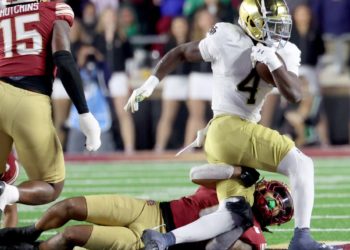 No. 12 Notre Dame escapes Boston College with 25-10 victory