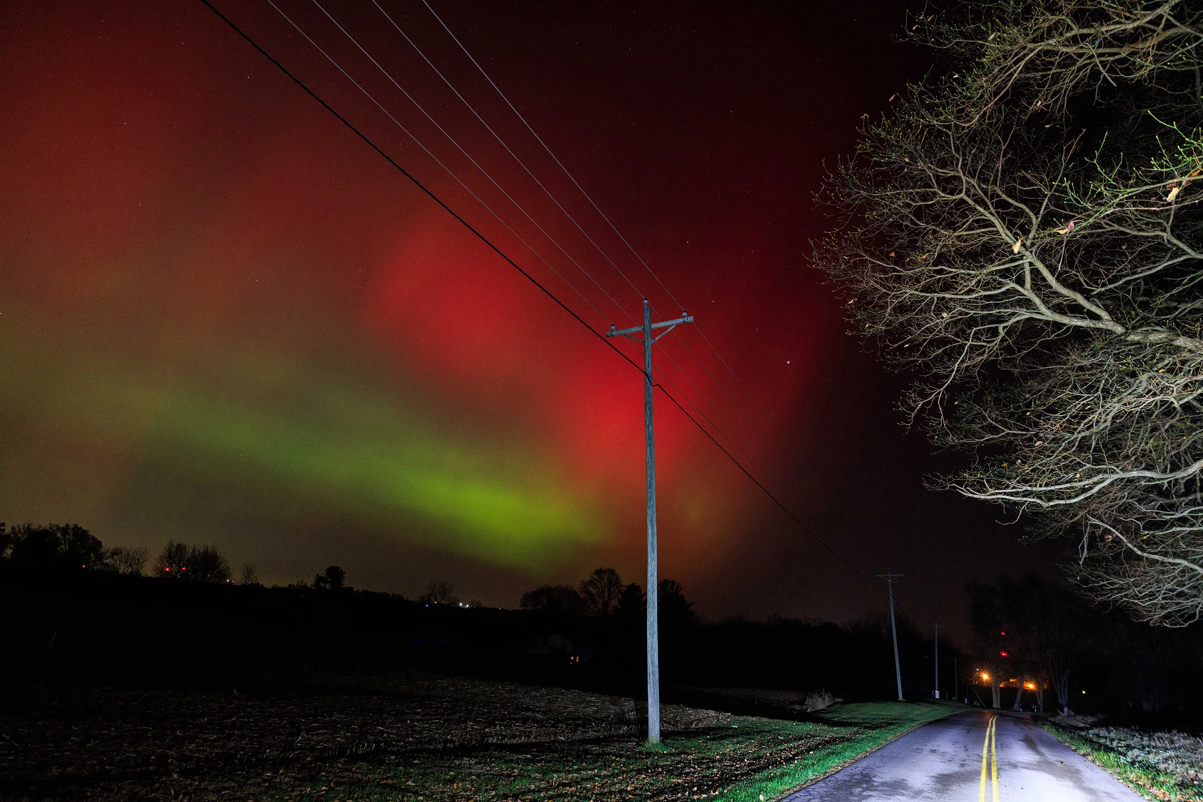 Aurora Borealis Lights Up Indiana Sky During Geomagnetic Storm