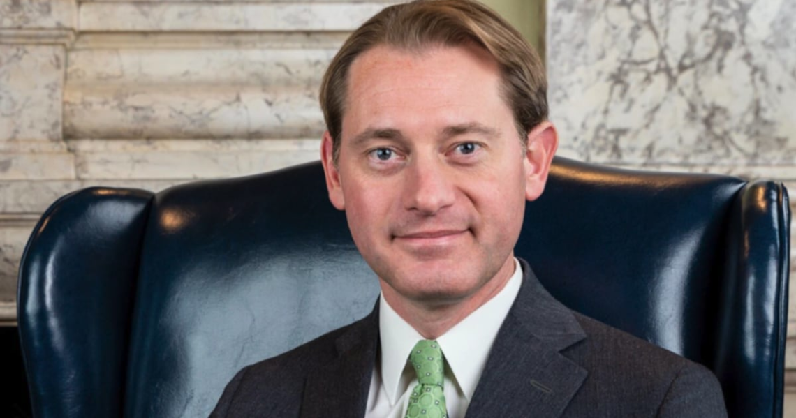 Official Tells Angry Constituents They Can’t Vote in Other State’s Elections