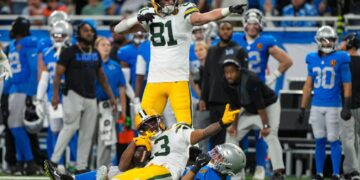 NFL Thanksgiving takeaways: Controversial timeout gives the Packers a boost