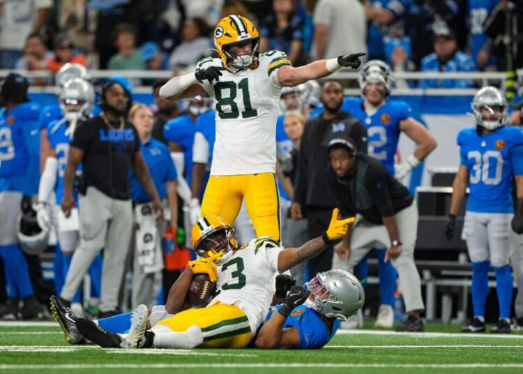 NFL Thanksgiving takeaways: Controversial timeout gives the Packers a boost