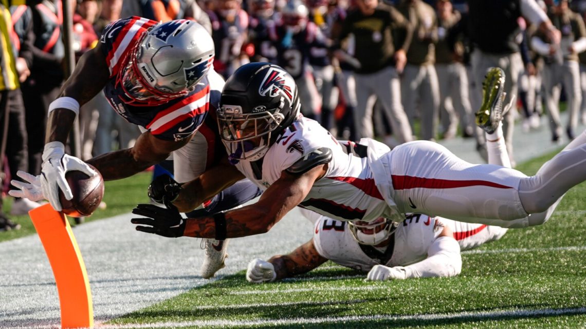 Patriots hang on to beat Falcons 24-23 after late extra point miss by Atlanta