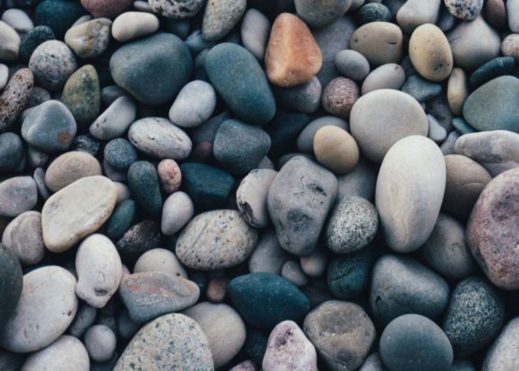 ‘Pebbling’ Is a Dating Trend I Can Actually Get Behind