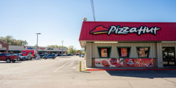 Pizza Hut’s Parent Says Struggling Chain May Go Up for Sale