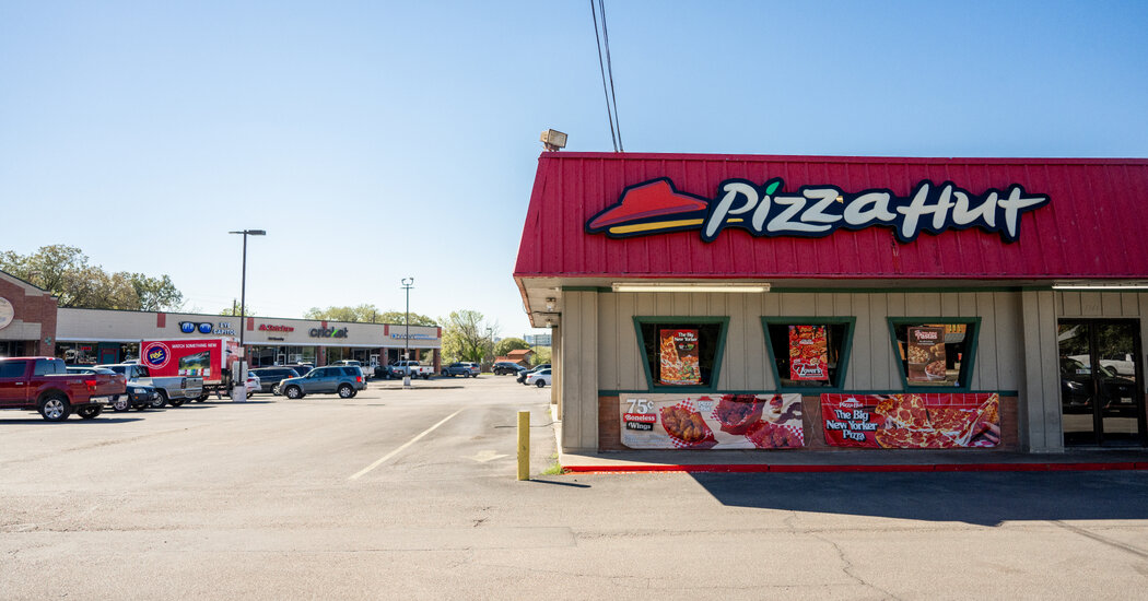 Pizza Hut’s Parent Says Struggling Chain May Go Up for Sale