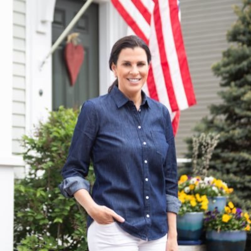 Stefany Shaheen is for running for Congress in New Hampshire's 1st District.