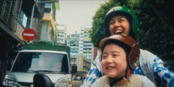 In ‘Left-Handed Girl,’ surrender to one of the world’s cutest child actors